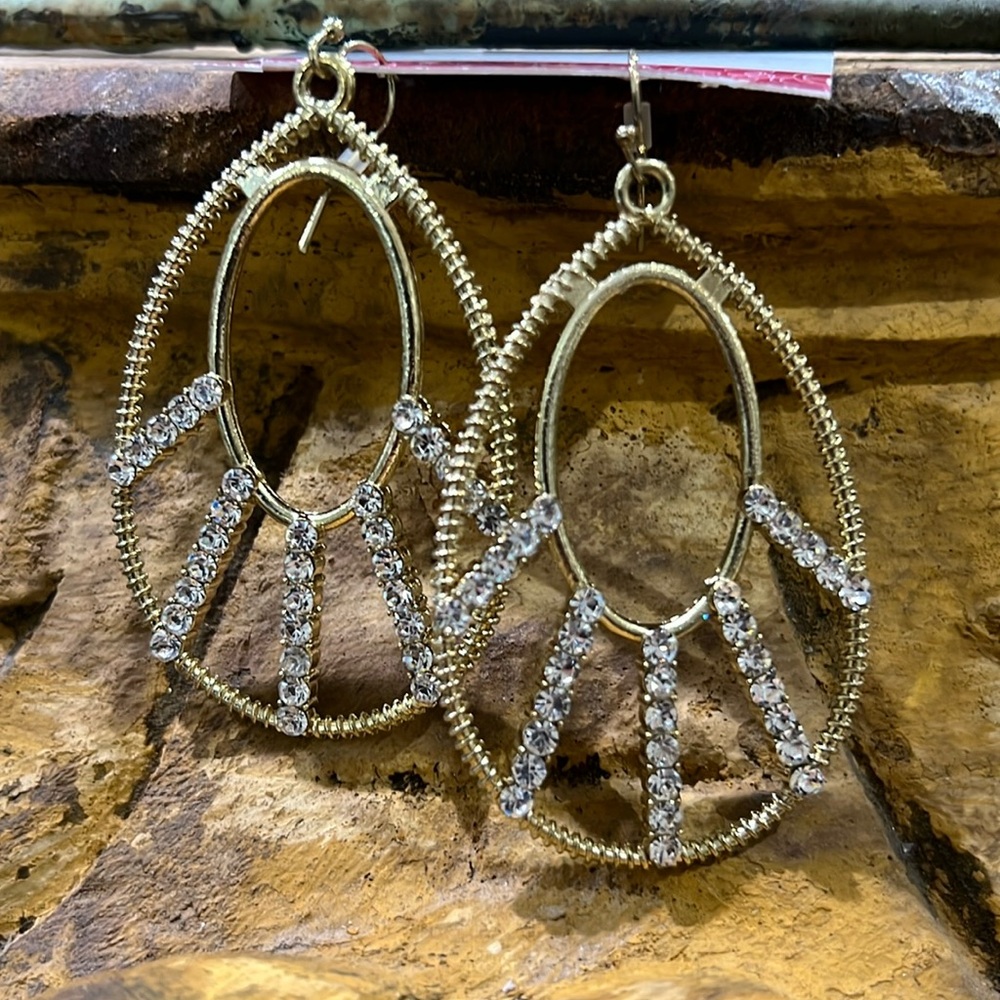 Large gold and bling round earrings J 41